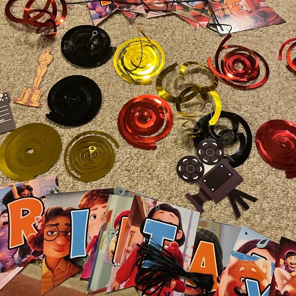 50 piece Turning Red Birthday
Banners & Swirls Bundle - Picture 7 of 9